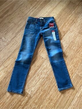 Levi’s Slim Blue Jeans
